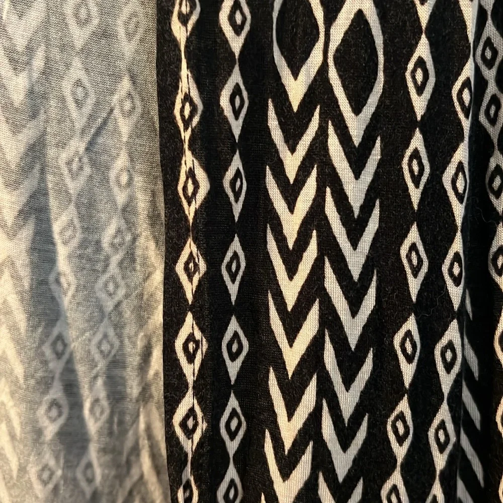Good Condition! Patterned Coverup - Picture 2 of 3